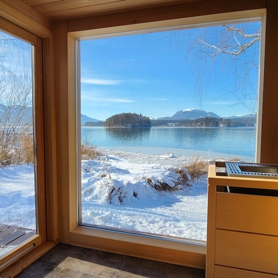 Naturel Chalet AM SEE – Exklusive Auszeit direkt am Faaker See