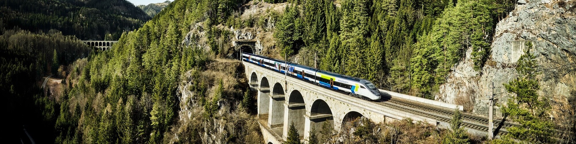 Kunst und Kultur auf Schiene in Kärnten/Koroška